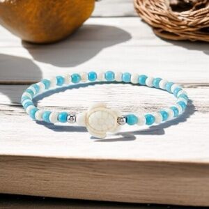 NWT Coastal Sea Turtle Synthetic Turquoise Beaded Stretch Bracelet